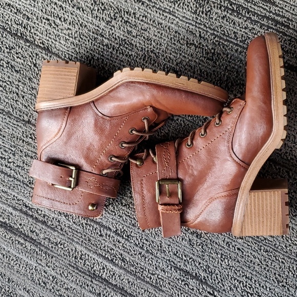 Zodiac Leather Boots - Picture 4 of 6